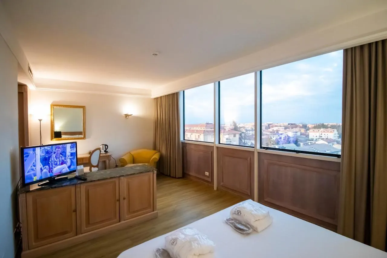 Shg Hotel De La Ville Vicenza