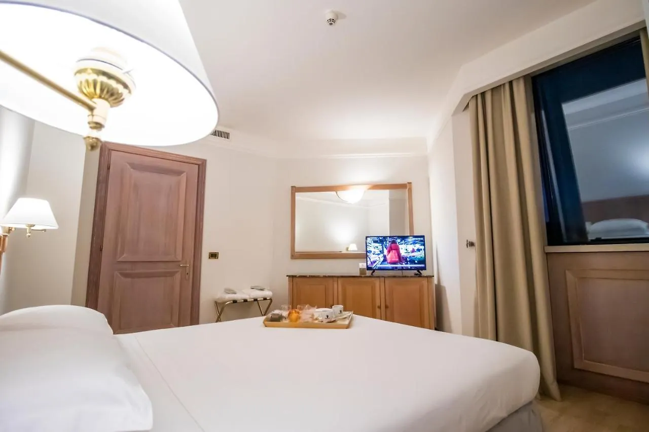 Shg Hotel De La Ville Vicenza Italy